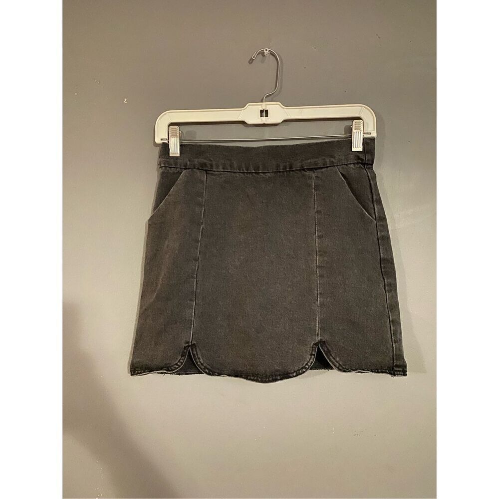 Forever 21 Black Denim Mini Skirt Size Small